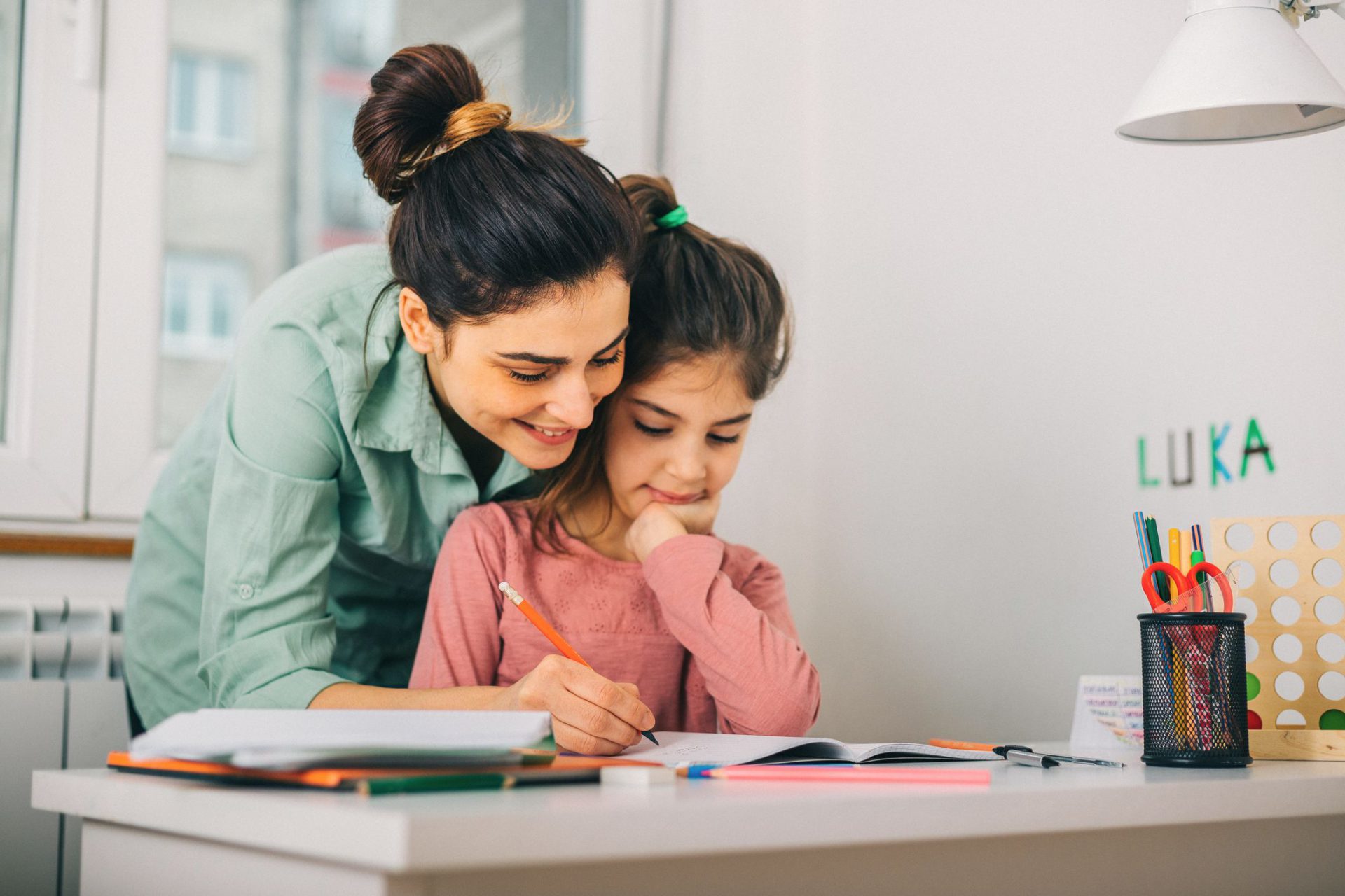 Mak Ayah Perfectionist Buat Anak Rasa Rendah Diri? Hati-Hati, Ini Kesan Sebenarnya!