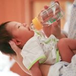 inilah-bahayanya-bila-bayi-diberikan-air-putih-25_00_456393