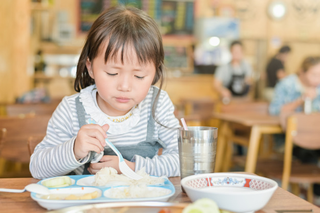Anak Picky Eater Susah Makan? Teknik Sensori Brushing Ini Bantu Ibu Bapa Lebih Tenang
