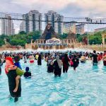 Sunway Lagoon Surf Beach Crowd