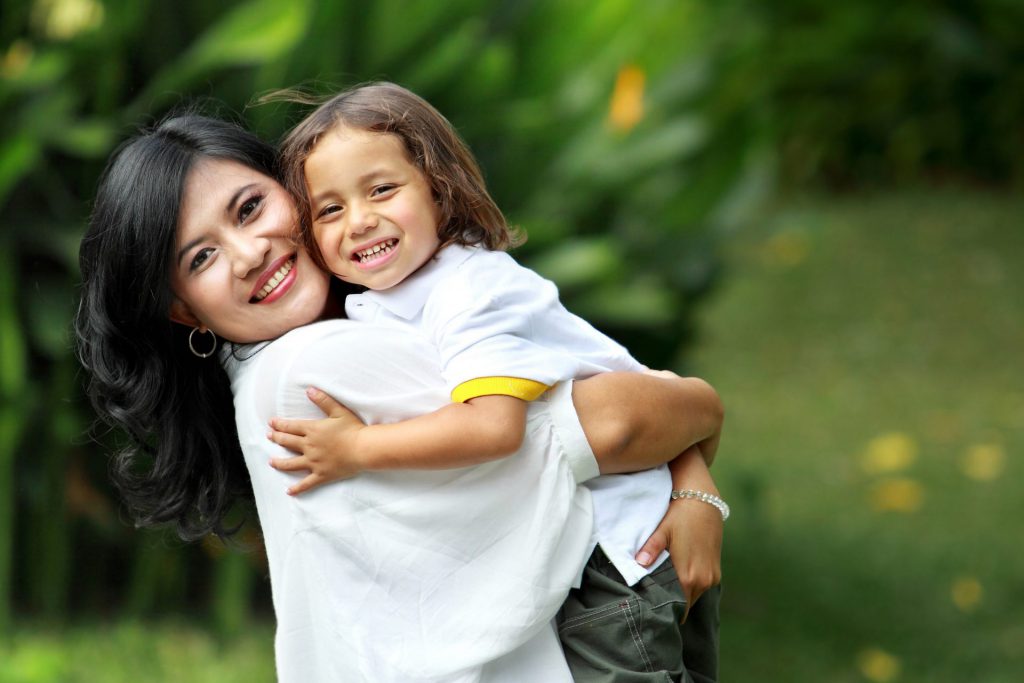 Cakap Tak Berhenti & Asyik Bertanya, Mak Ayah Jangan Buat Tak Peduli, Bantulah Anak Talkative!