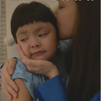 “A Night To Remember”, Menangis Tanpa Henti, Video Throwback Lara Berpisah Dengan Mummy & Daddy Buat Wargamaya Hiba!