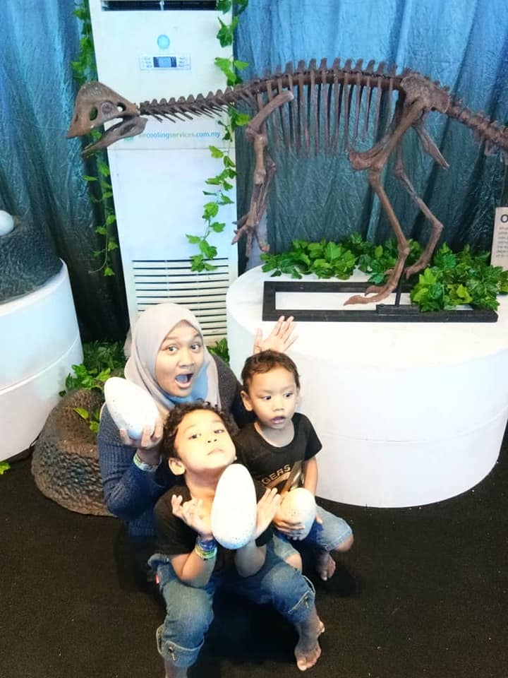 Bukan Tak Sayang Anak Yang Lain, Tapi Yang Sulung Ada 'Special Spot' Dalam Hati Kita! 7 Bukan Tak Sayang Anak Yang Lain, Tapi Yang Sulung Ada ‘Special Spot’ Dalam Hati Kita!