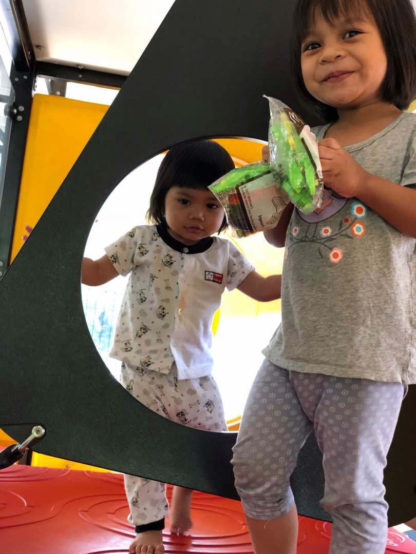 Rugi Tak Ambil & Simpan Gambar Anak Masa Kecil, Buat Kenangan Bila Mereka Besar Nanti! 8 Rugi Tak Ambil & Simpan Gambar Anak Masa Kecil, Buat Kenangan Bila Mereka Besar Nanti!