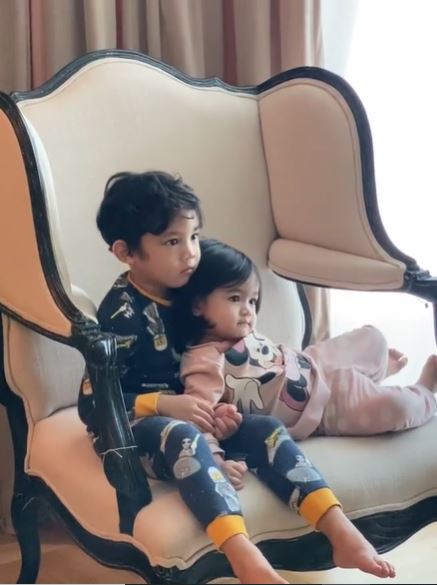 “Mommy Suruh Abang Baca, Baru Dia Pantas” Baru Setahun Lebih, Alisa Dah Pandai Baca Al-Fatihah, Bijaknya!