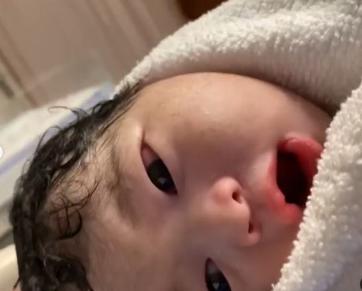 “Definisi Lahir Je Terus Cantik” Sambut Hari Lahir Pertama, Izara Aishah Imbas Detik Manis Kelahiran Puteri Sulung!