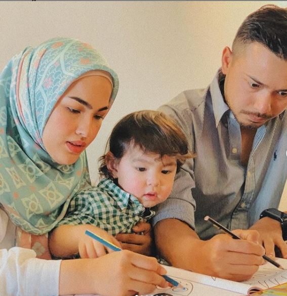 "Pandainya, Siap Buat Bunyi" Kongsi Video Ajar Anak Kenal Haiwan, Warganet Puji Cara Didikan Elfira Loy! 11 “Pandainya, Siap Buat Bunyi” Kongsi Video Ajar Anak Kenal Haiwan, Warganet Puji Cara Didikan Elfira Loy!