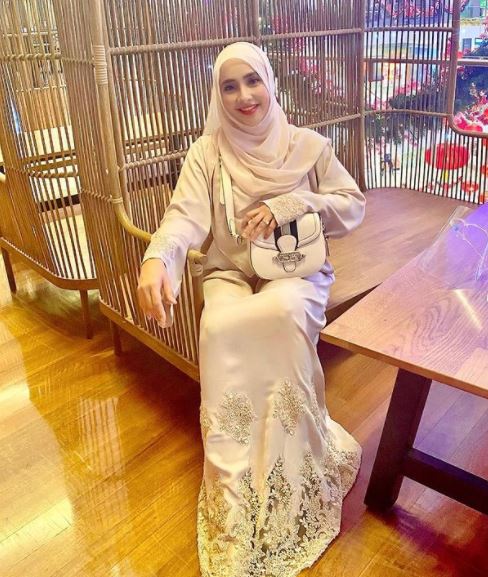 "Melampau Mummy Ni" Kena Bebel Dengan Anak Gara-Gara Tumpahkan Bedak, Comelnya Anak Lufya! 10 “Melampau Mummy Ni” Kena Bebel Dengan Anak Gara-Gara Tumpahkan Bedak, Comelnya Anak Lufya!