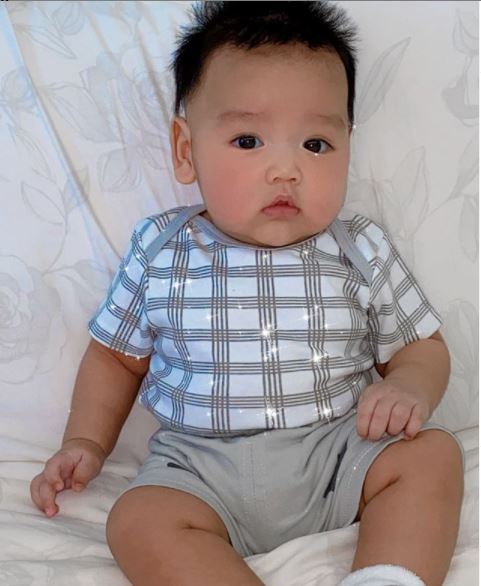 "Bambamnya Afwa" Sudah Tiga Bulan, Gambar 'Handsome' Afwa Buat Wargamaya Naik Geram! 9 “Bambamnya Afwa” Sudah Tiga Bulan, Gambar ‘Handsome’ Afwa Buat Wargamaya Naik Geram!
