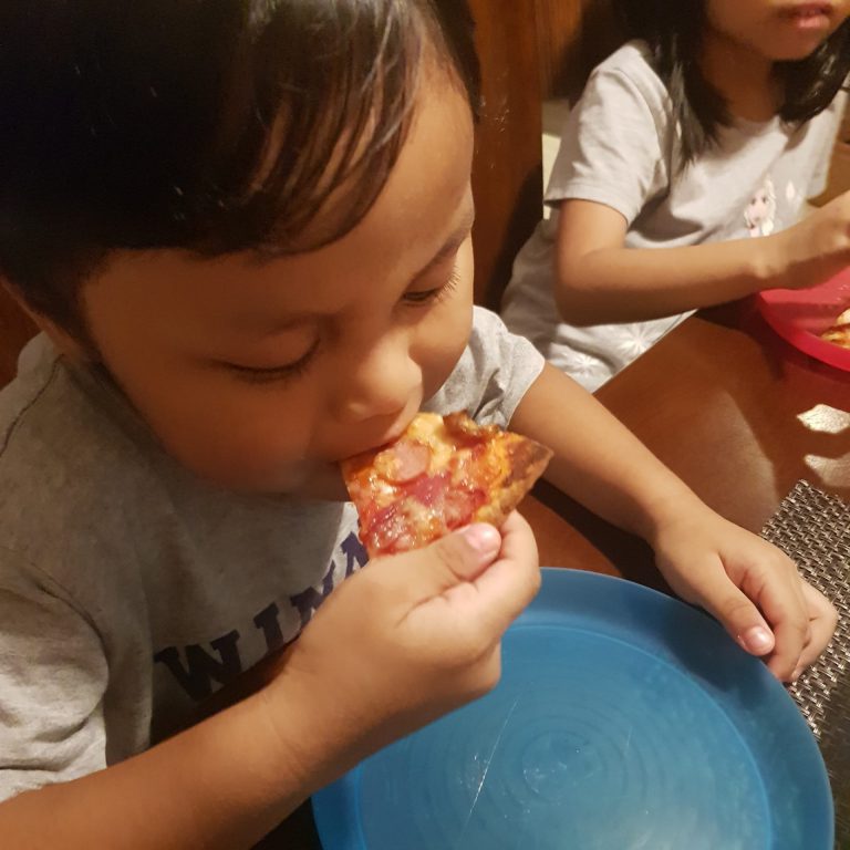 "Perkataan "Heart Broken” Dari Anak Buat Saya Tersentak" Anak Lambat Cakap, 'Deep' Perkongsian Doktor Ni! 10 “Perkataan “Heart Broken” Dari Anak Buat Saya Tersentak” Anak Lambat Cakap, ‘Deep’ Perkongsian Doktor Ni!