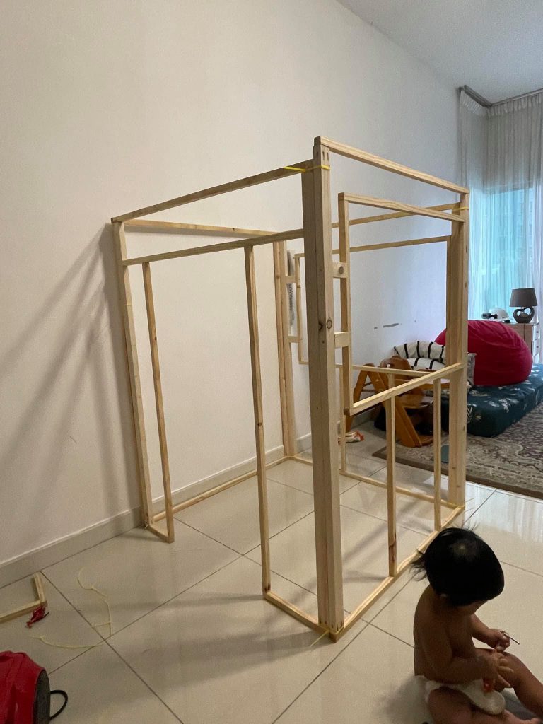 Nak Pergi Taman Tak Boleh, Bapa DIY Mini Kafe Cantik Untuk Anak, Kos Murah Tapi Puas Hati! 13 Nak Pergi Taman Tak Boleh, Bapa DIY Mini Kafe Cantik Untuk Anak, Kos Murah Tapi Puas Hati!