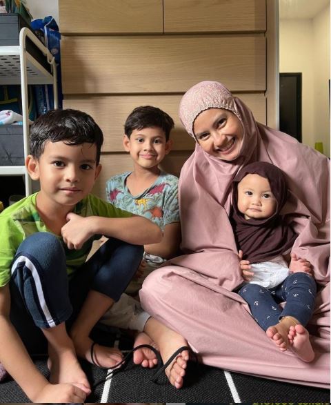 "Tak Berhenti Makan Acid Folic" Rezeki Diusia 40-an, Isteri Tomok Kongsi Cerita Dapat Khadijah! 13 “Tak Berhenti Makan Acid Folic” Rezeki Diusia 40-an, Isteri Tomok Kongsi Cerita Dapat Khadijah!