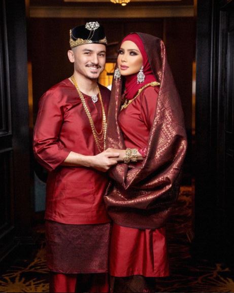 “Aaisyah Demam, Suami Batuk Selesema” Che Ta Dedah Anak & Suami Pernah Positif Covid-19,