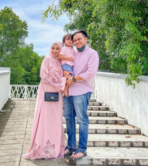 "Anak Datang Ketuk Pintu 6 Pagi" Sebumbung Tapi Terpisah, Ika Nabila Sebak! 29 “Anak Datang Ketuk Pintu 6 Pagi” Sebumbung Tapi Terpisah, Ika Nabila Sebak!