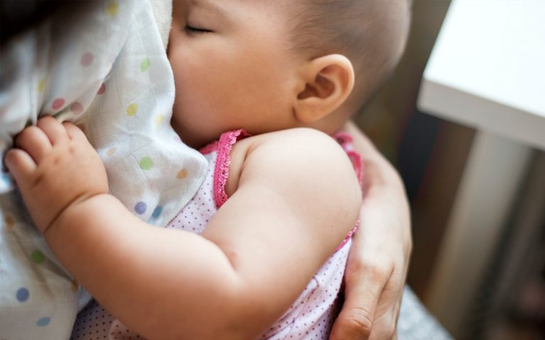 11 Posisi Menyusukan Bayi Terbaik, Panduan Lengkap & Selesa Untuk Ibu Baru! 11 11 Posisi Menyusukan Bayi Terbaik, Panduan Lengkap & Selesa Untuk Ibu Baru!