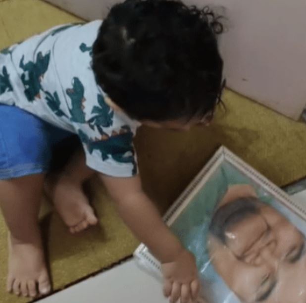 Masa Hamzah Demam, Sambil Kucup Gambar Abam, Tak Henti Panggil ‘Ayah’