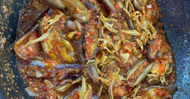 Sambal Terung Bilis, Menu Ni Kalau Buat Memang Tak Cukup Nasi Sepinggan Dibuatnya!