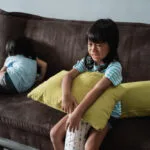 kids-fight-cry-home-8595-12886-24_58_582754