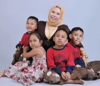 Cik B Kongsi Kisah Pilu Kehilangan Dua Abang Dalam Kebakaran