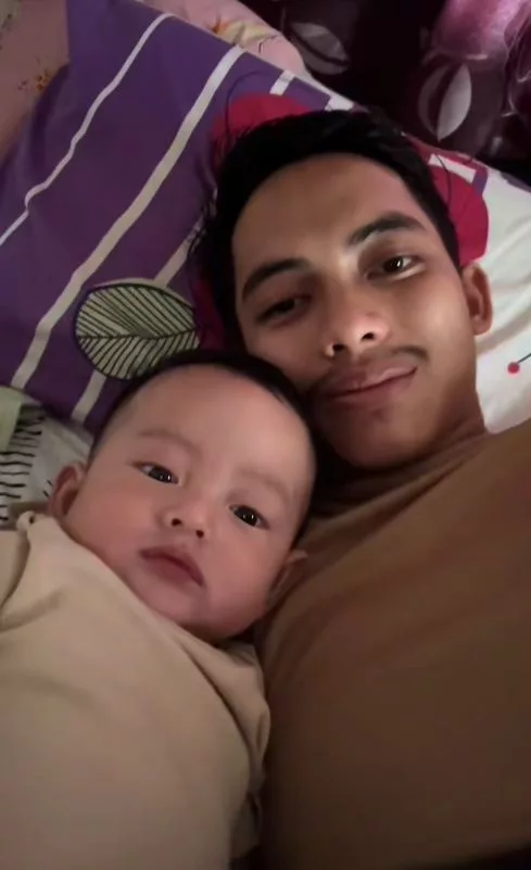 “Rezeki Abi Tengok Hud Besar Depan Mata.” Ayah Kental, Jaga Anak Sendiri Tanpa Isteri Kerana PJJ