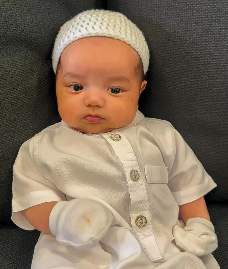 Elisya Sandha Kongsi Wajah Bahtera Elhaq Pada Usia 51 hari. Comelnya!