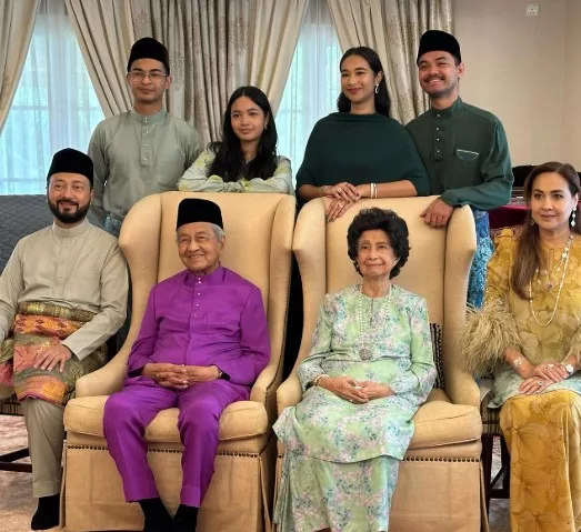 5 Tahun Menanti Zuriat, Cucu Tun Dr Mahathir Kongsi Kapsyen Penuh Emosi