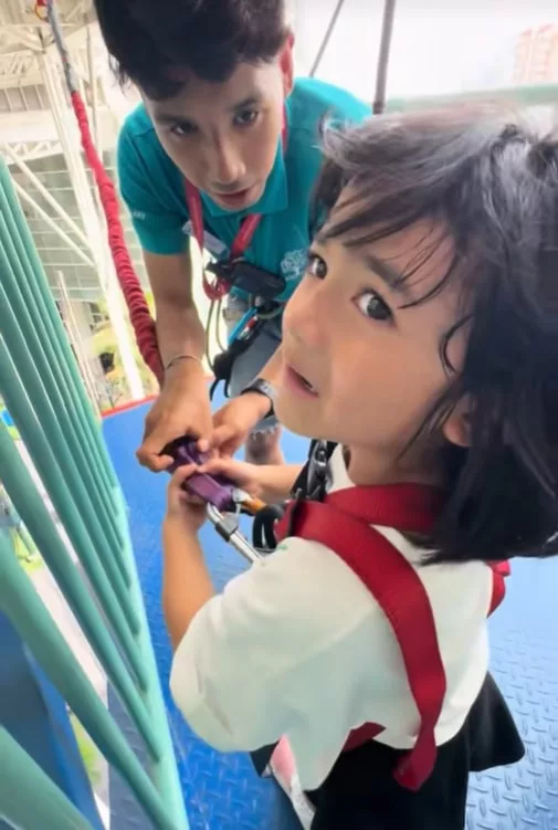 Hairul Azreen ‘Umpan’ Anak Dengan Nintendo Switch 2, Terus Berani Terjun!
