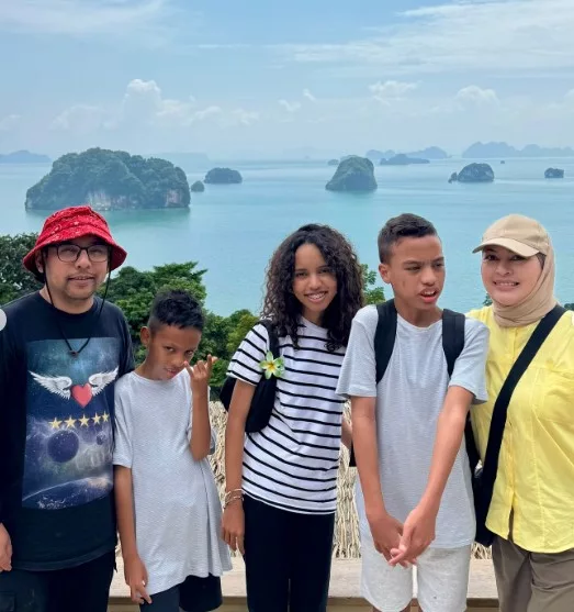 “Perjalanan Penuh Air Mata Tapi Berbaloi” Catriona Ross Syukur Anak Autistik Kini 13 Tahun!