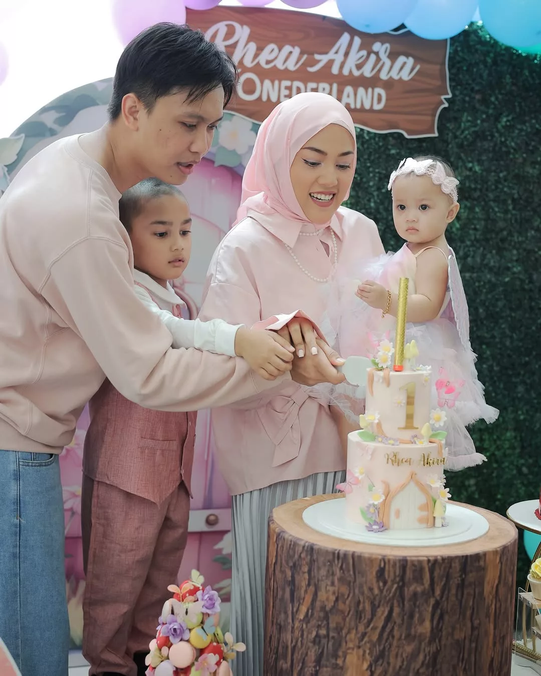 “Ubai Sangat Bertanggungjawab.” Shila Amzah Tolak Dakwaan Kerja Keras Sebab Tanggung Suami