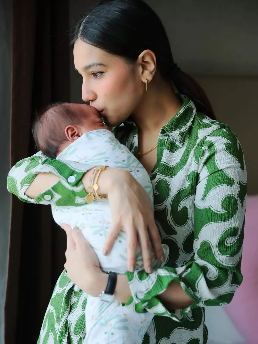 “Serba Tak Kena, Jadi Sakit Kepala.” Jangkitan Di Luka C-zer, Elisya Sandha Kongsi Kisah Pantang Anak Kedua