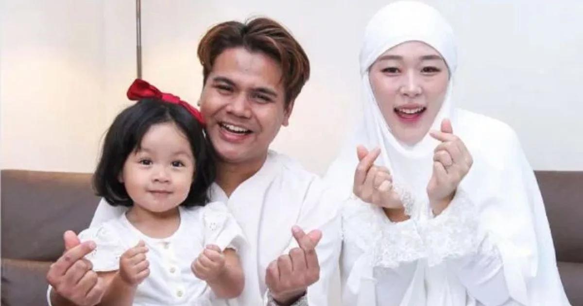 Maryam Durian Kimchi Kongsi Tips Pilih Chopstick Untuk Anak – ‘Ramai Tengok Rina Guna…’