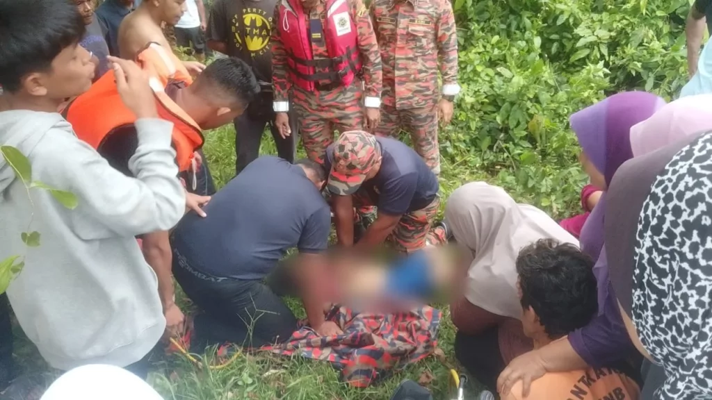 “Ayah Cuba Selamatkan…” Murid Darjah 1 Lemas Selepas Dikejar Lembu