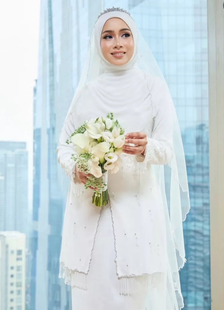 Bersemut Tengok Video Baju Nikah ‘Kak Long’, Netizen Doa Dipermudahkan Jodoh