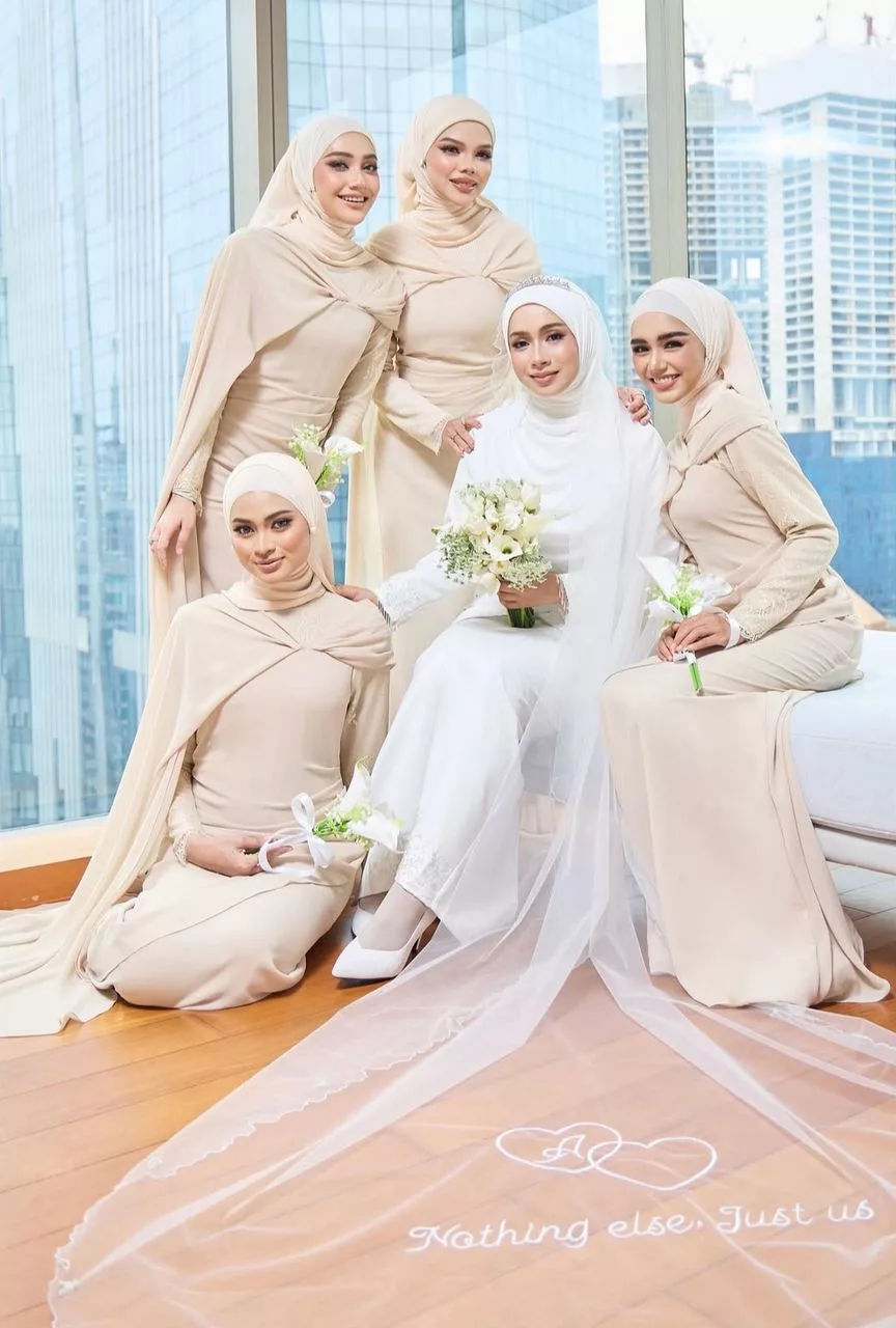 Bersemut Tengok Video Baju Nikah ‘Kak Long’, Netizen Doa Dipermudahkan Jodoh