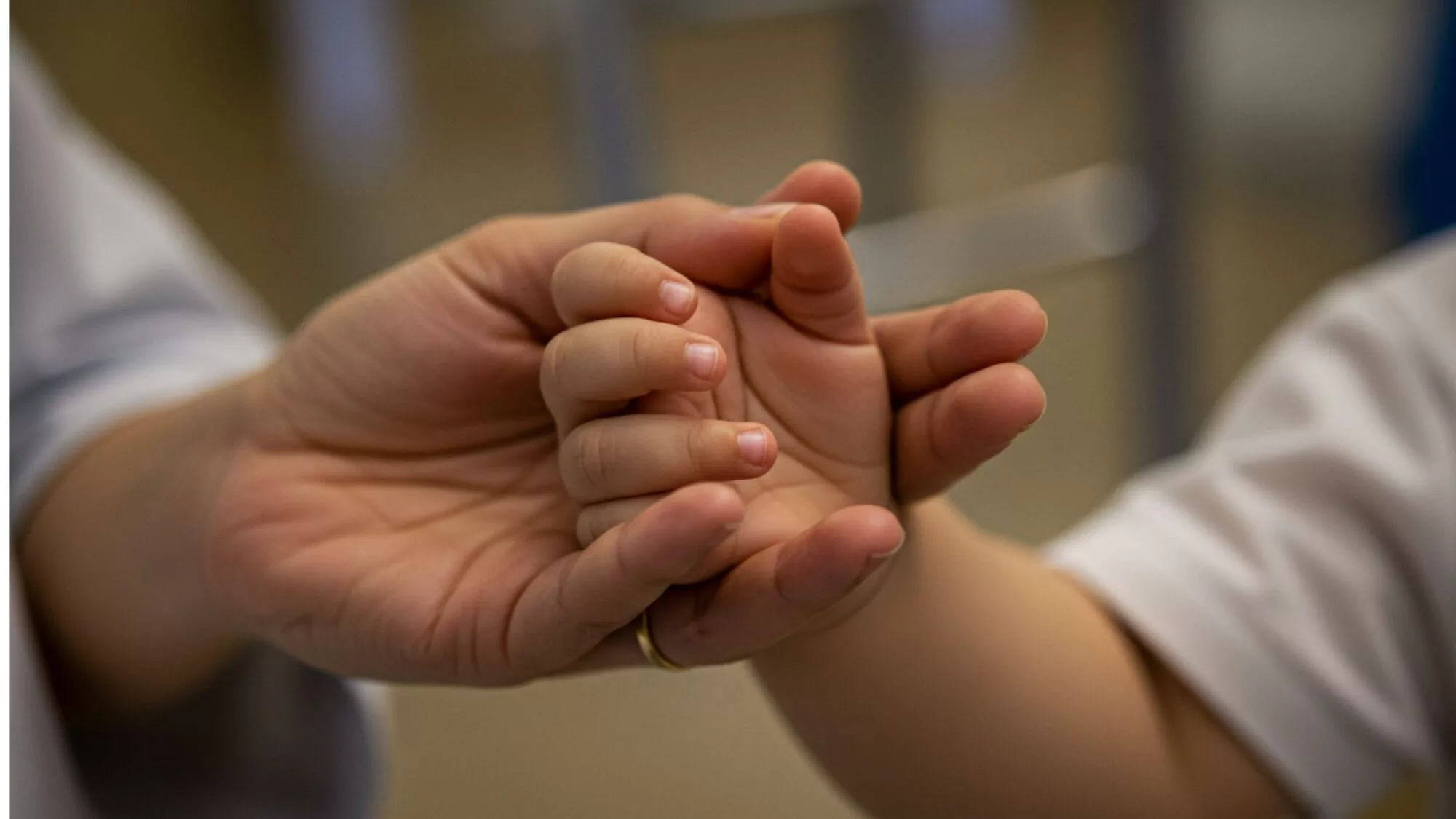 Tak Menangis, Tak Panik, Kanak-Kanak 3 Tahun Jalan Sendiri Ke Hospital Walau Pisau Tertusuk Kepala