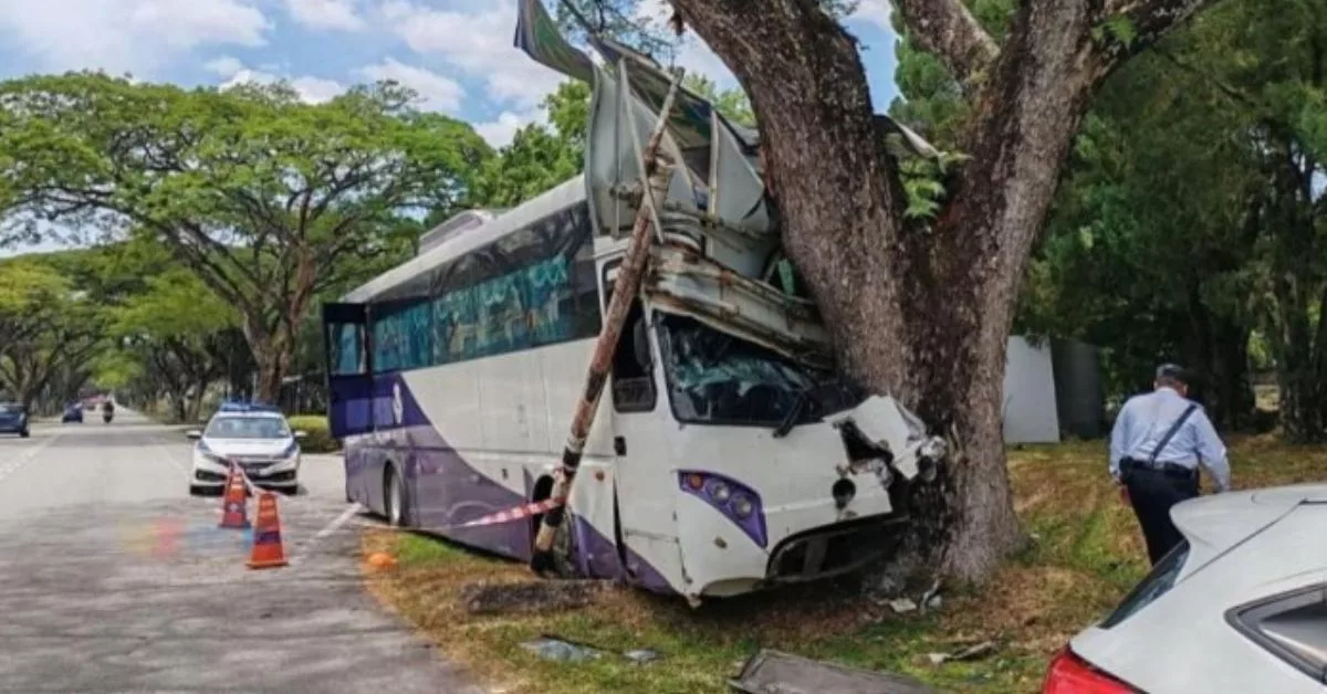 Pemandu Bas Terlelap, 30 Murid PASTI Hampir Jadi Mangsa: Ini Kronologi Cemas Di UPM
