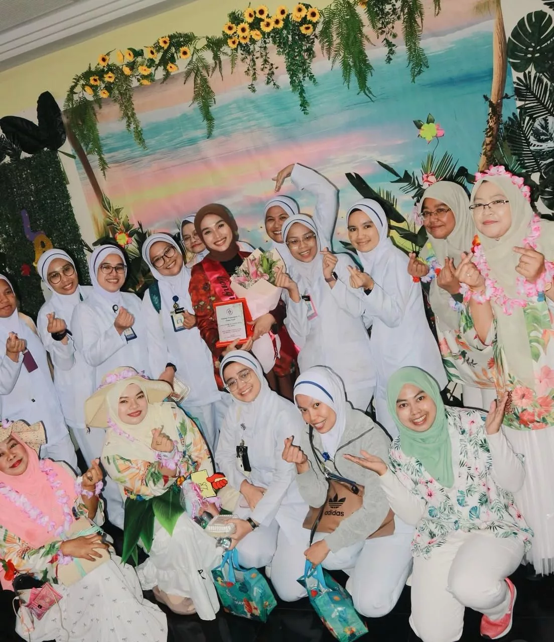 “Semua Susu Rosak…” Pernah Luah Kecewa Stok Susu Badan Rosak, Tya Ariffin Terima Anugerah Ikon Selebriti Penyusuan Badan