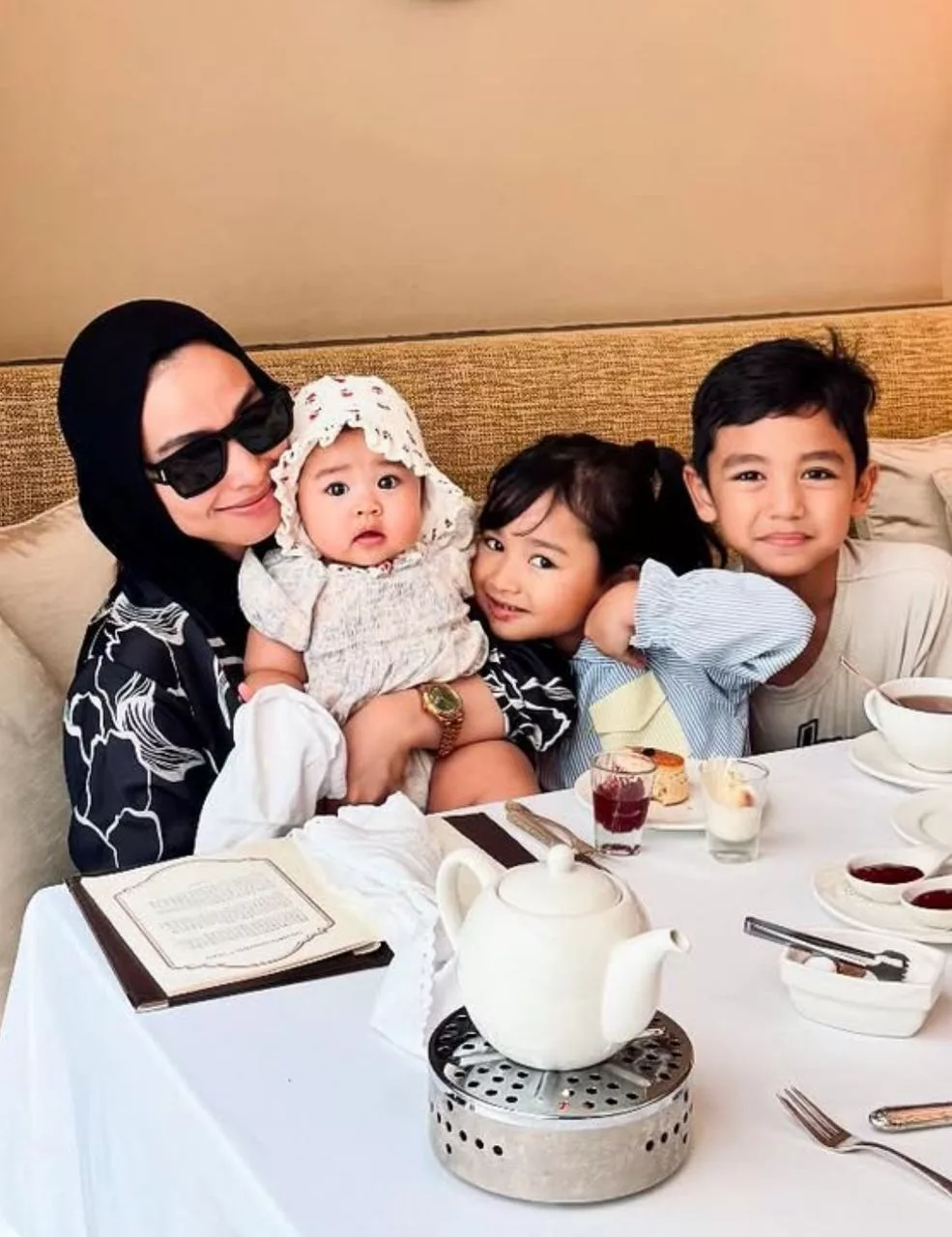 “Semua Susu Rosak…” Pernah Luah Kecewa Stok Susu Badan Rosak, Tya Ariffin Terima Anugerah Ikon Selebriti Penyusuan Badan