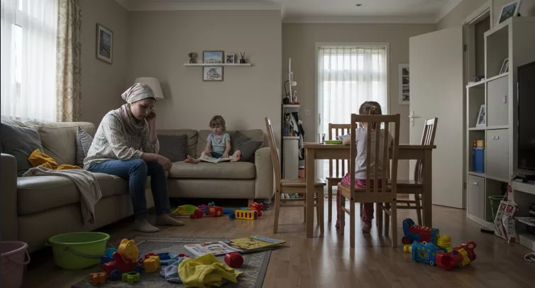 Stres Melampau Urus 6 Anak, Isteri Ini Berpakat Dengan Doktor ‘Sekolahkan’ Suami, ‘Trik’ Wanita Ini Raih Perhatian 