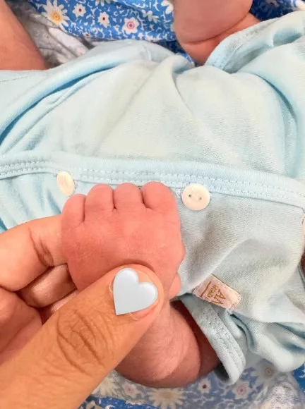 “Bertambah Seorang Umat Rasulullah” Farhatul Fairuzah Selamat Bersalin Anak Pertama!