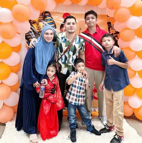 “Tak Mustahil Satu Hari Nanti Abah Akan Susah” Datuk Aliff Syukri Pesan Anak-Anak Jangan Bermegah!