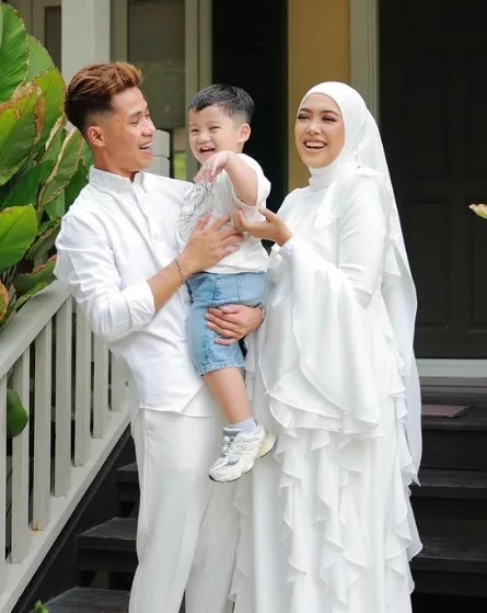 “Hadiah Terbesar Buat Kami” Pempengaruh Sally Whoo Umum Bakal Timang Sepasang Anak Kembar!