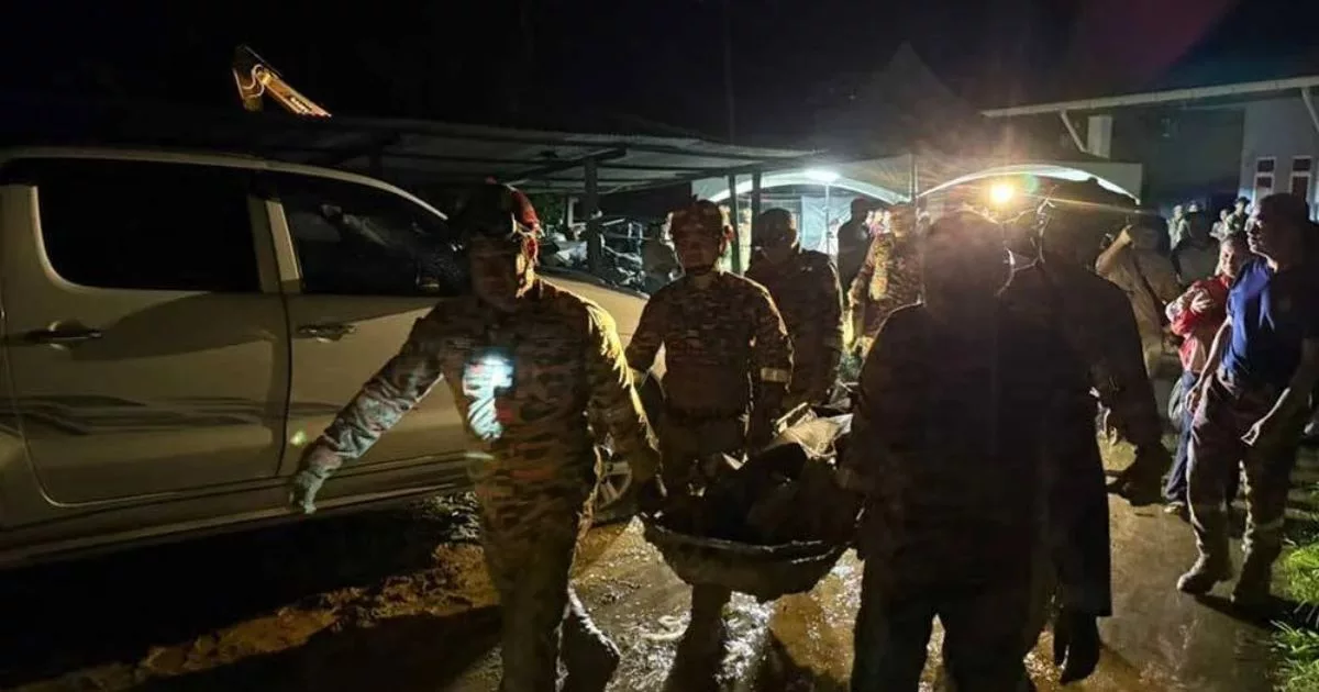 Hiba! Ibu & Dua Anak Termasuk Si Kecil 10 Tahun Terkorban Dalam Tragedi Tanah Runtuh 8 Hiba! Ibu & Dua Anak Termasuk Si Kecil 10 Tahun Terkorban Dalam Tragedi Tanah Runtuh