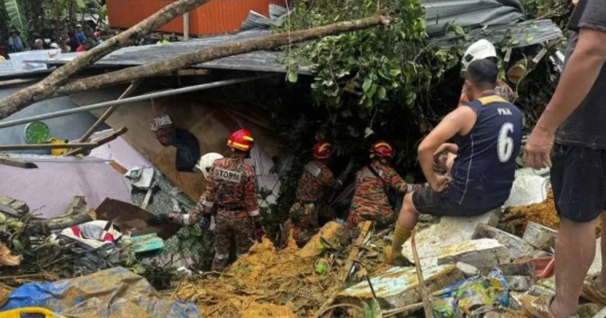 Hiba! Ibu & Dua Anak Termasuk Si Kecil 10 Tahun Terkorban Dalam Tragedi Tanah Runtuh 7 Hiba! Ibu & Dua Anak Termasuk Si Kecil 10 Tahun Terkorban Dalam Tragedi Tanah Runtuh