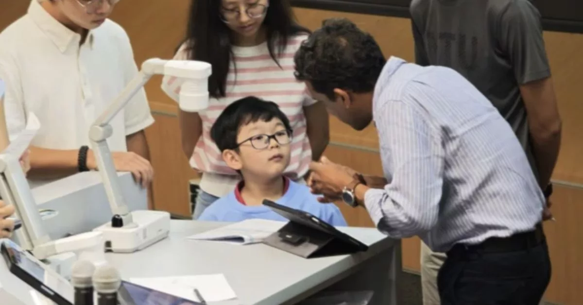 Umur Baru 7 Tahun, Budak Genius Pecah Rekod Hadir Kuliah Kimia Universiti!