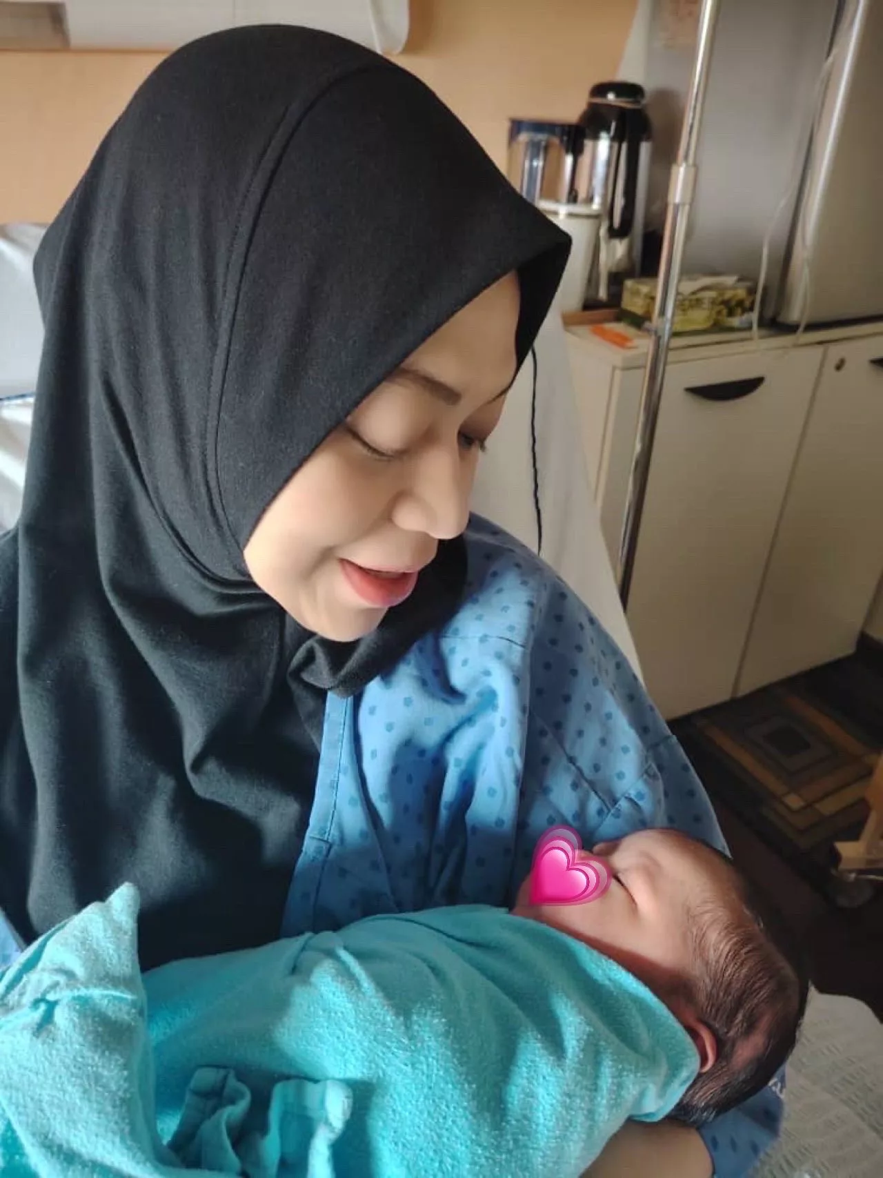 19 Tahun Menunggu, Akhirnya Pasangan Menanti Zuriat Ini Dikurniakan Anak