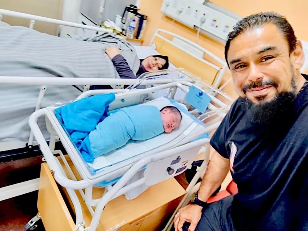 19 Tahun Menunggu, Akhirnya Pasangan Menanti Zuriat Ini Dikurniakan Anak