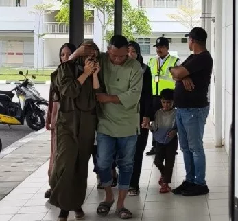 Tangisan Ibu Murid Darjah 4 Undang Hiba, Ditenangkan Keluarga, Rakan