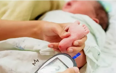 Bayi Pun Kena! Kencing Manis Kanak-Kanak Kian Meningkat, Ibu Bapa Wajib Ambil Serius Sekarang!