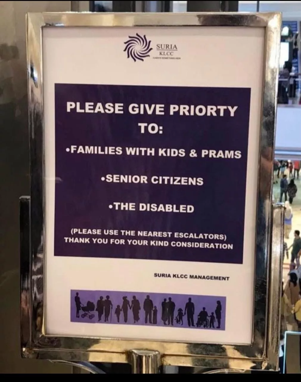 Isu Bayi Naik Stroller Di Mall Cetus Perdebatan Panas: Nilai Empati Jadi Tanda Tanya